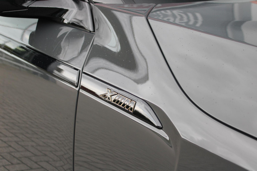 BMW XM 654PK PHEV 30 kWh | 23" LICHTMETALEN VELGEN JETBLACK | SOFT CLOSE | ELEKTRISCH WEGKLAPBARE TREKHAAK | M SPORTREMMEN | DRIVING ASSISTANCE PROFESSIONAL O.A. (ADAPTIVE CRUISE CONTROL/DODEHOEK DETECTIE) | BOWERS & WILKINS SOUND SYSTEM | LASER LIGHT KOPLAMPEN | VERWARMDE/GEKOELDE BEKERHOUDERS | DRAADLOZE TELEFOONLADER | ELEKTRISCH VERSTELBAAR STUURKOLOM | STOEL VERWARMING VOOR/ACHTER | M-SPORT UITLAATSYSTEM | MEESTURENDE ACHTERAS | ADAPTIEF CHASSIS M SPORT | COMFORT ACCESS | ICONIC GLOW GRILL | STOEL VENTILATIE | SHADOW LINE | ELEKTISCH BEDIENBARE STOELEN MET GEHEUGEN EN MA