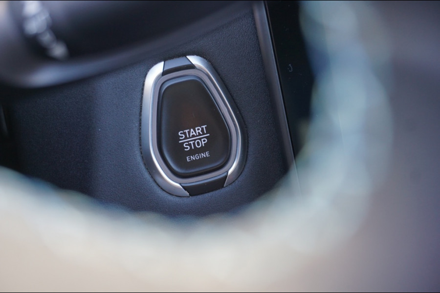 Lynk & Co 01 262PK PHEV ADAPTIVE | SCHUIFDAK | 360CAMERA | INFINITY AUDIO!