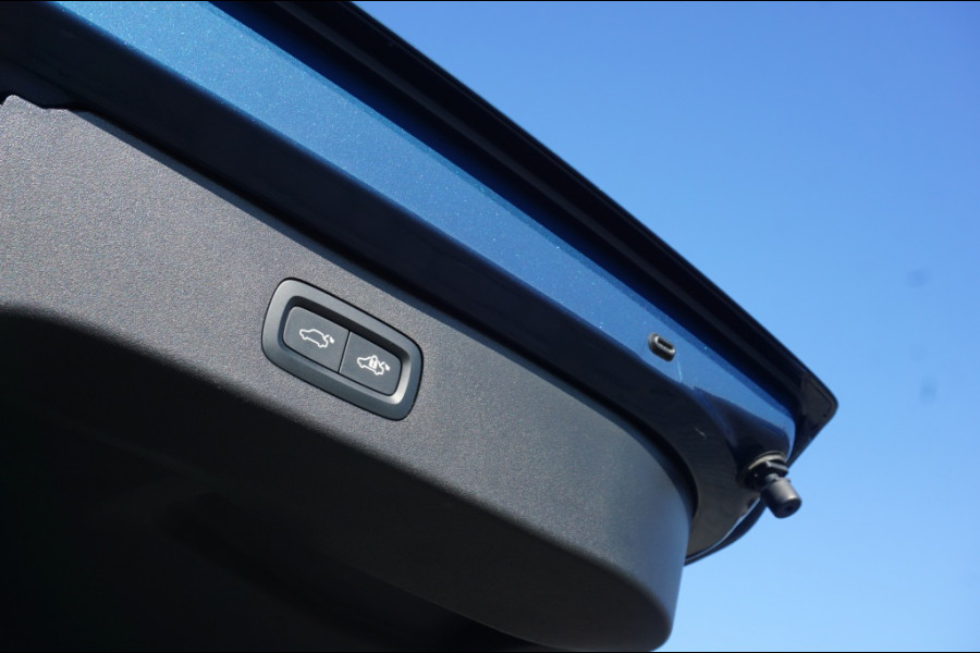 Lynk & Co 01 262PK PHEV ADAPTIVE | SCHUIFDAK | 360CAMERA | INFINITY AUDIO!