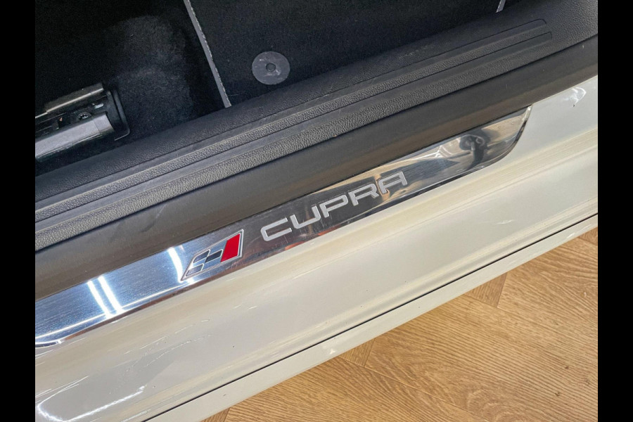 Seat León ST 2.0 TSI CUPRA 300 - Pano - Keyless - Acc