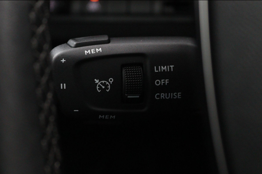 Peugeot 3008 1.2 PureTech Allure Pack*ECC*HAAK*NAVI*CAM*CARPLAY