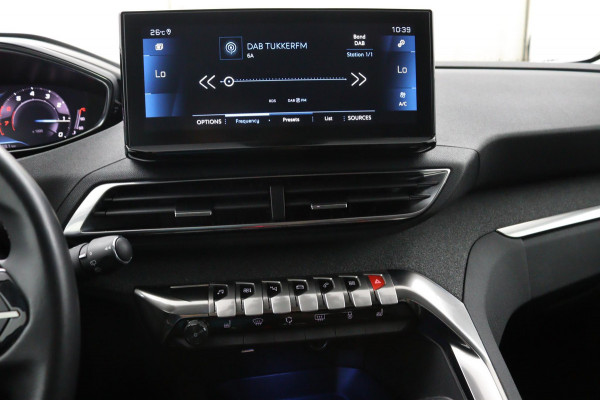 Peugeot 3008 1.2 PureTech Allure Pack*ECC*HAAK*NAVI*CAM*CARPLAY