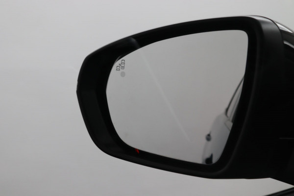 Peugeot 3008 1.2 PureTech Allure Pack*ECC*HAAK*NAVI*CAM*CARPLAY