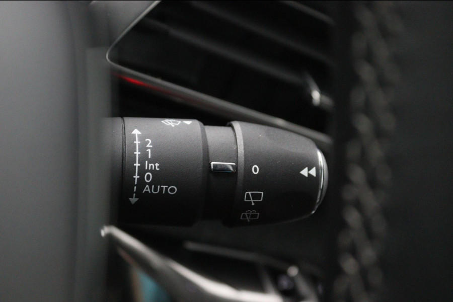 Peugeot 3008 1.2 PureTech Allure Pack*ECC*HAAK*NAVI*CAM*CARPLAY