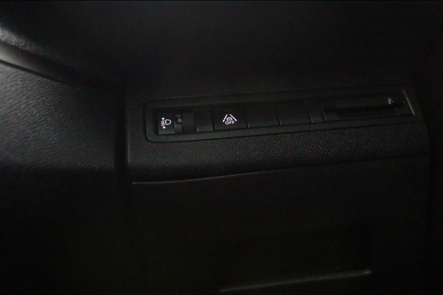Peugeot 3008 1.2 PureTech Allure Pack*ECC*HAAK*NAVI*CAM*CARPLAY