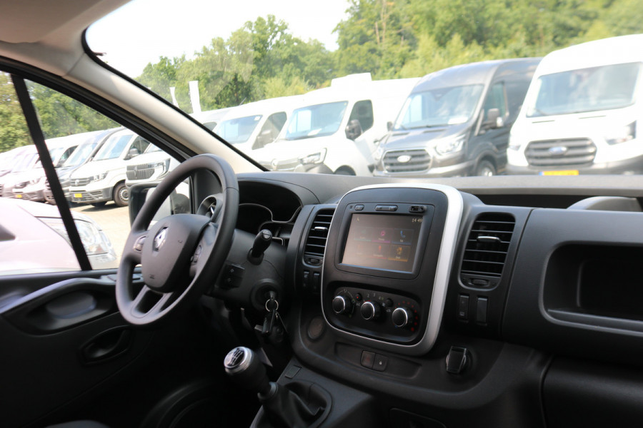 Renault Trafic 2.0 dCi 120pk L1 H1 Koelwagen Dag en Nacht Airco Navigatie Trekhaak