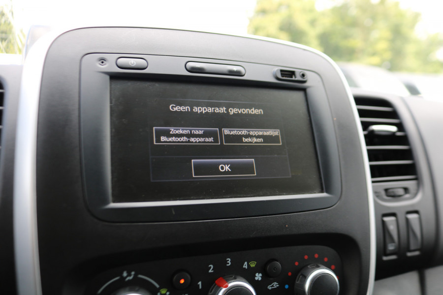 Renault Trafic 2.0 dCi 120pk L1 H1 Koelwagen Dag en Nacht Airco Navigatie Trekhaak