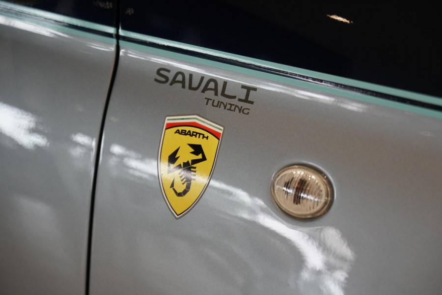 Abarth 695C 1.4 T-Jet Rivale 220PK + AKRAPOVIC / FORGE / BEATS / RIVA HOUTAFWERKING