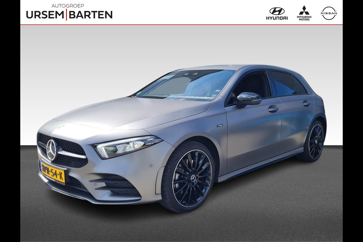 Mercedes-Benz A-Klasse 250 e Premium | widescreen | 19"AMG velgen | sfeerverlichting | blind-spot | trekhaak | Mercedes-Benz A-Klasse 250 e Premium | widescreen | 19"AMG velgen | sfeerverlichting | blind-spot | trekhaak |