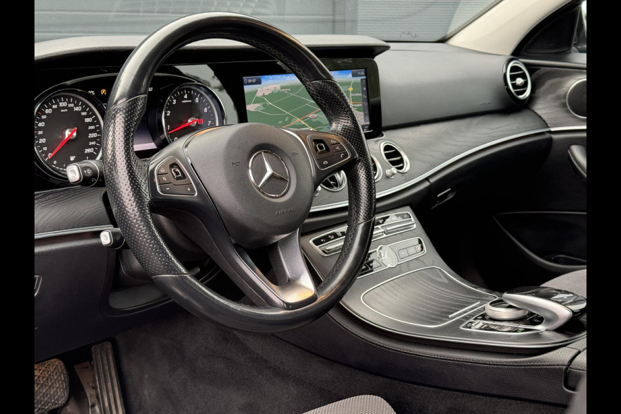 Mercedes-Benz E-Klasse 200 Premium 1e Eigenaar,Navi,Trekhaak,Clima,Cruise,Leder,184pk,N.A.P,APK tot 06-2026