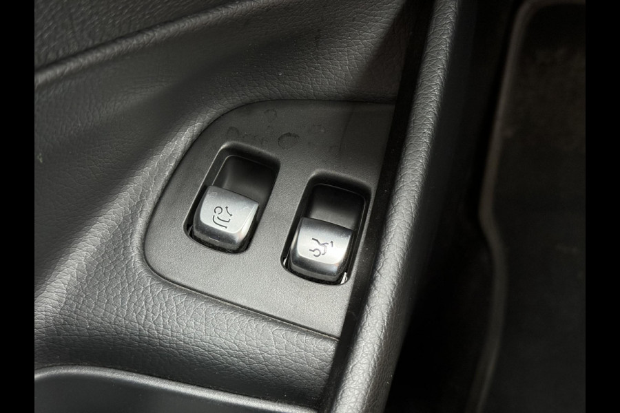 Mercedes-Benz E-Klasse 200 Premium 1e Eigenaar,Navi,Trekhaak,Clima,Cruise,Leder,184pk,N.A.P,APK tot 06-2026