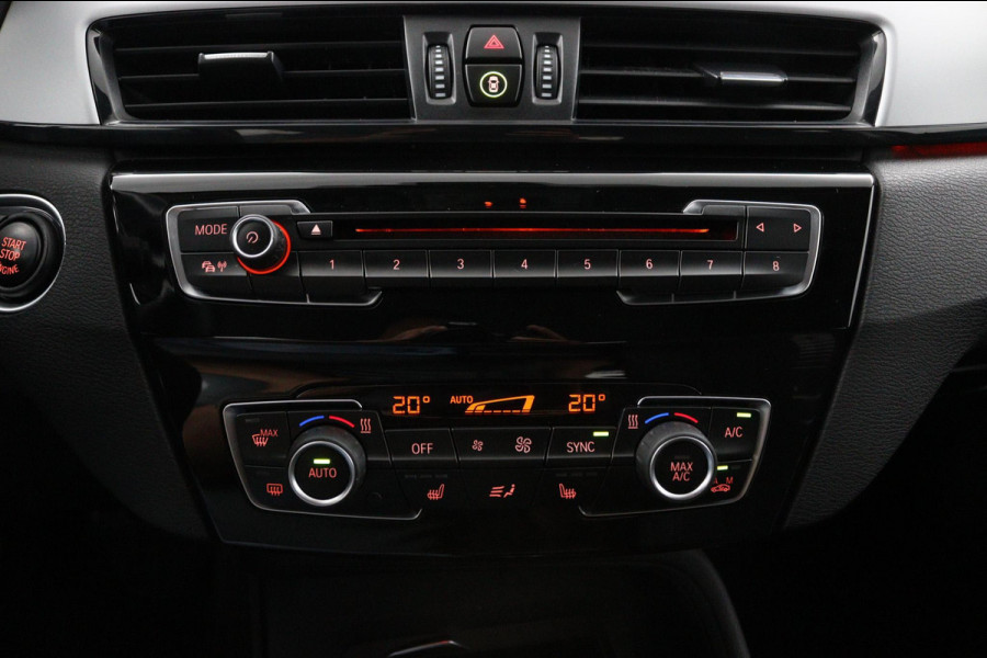 BMW X1 sDrive18i Cent.Exe*FULL-LED*NAVI*SPORTSTOEL*ECC*