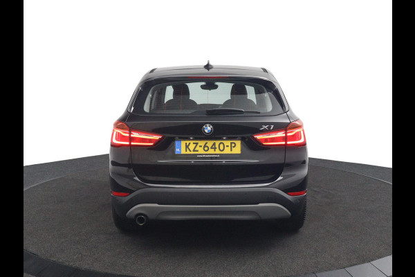 BMW X1 sDrive18i Cent.Exe*FULL-LED*NAVI*SPORTSTOEL*ECC*