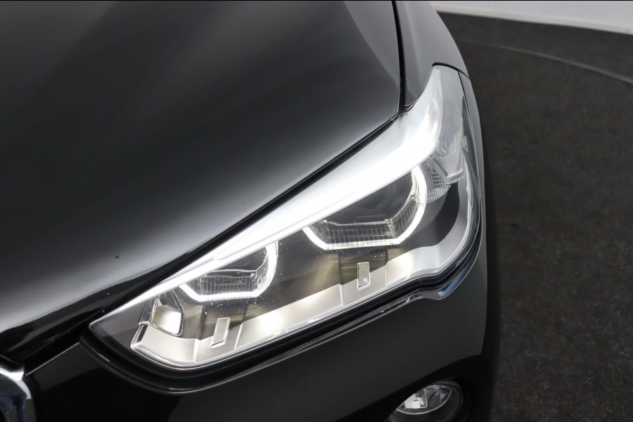 BMW X1 sDrive18i Cent.Exe*FULL-LED*NAVI*SPORTSTOEL*ECC*