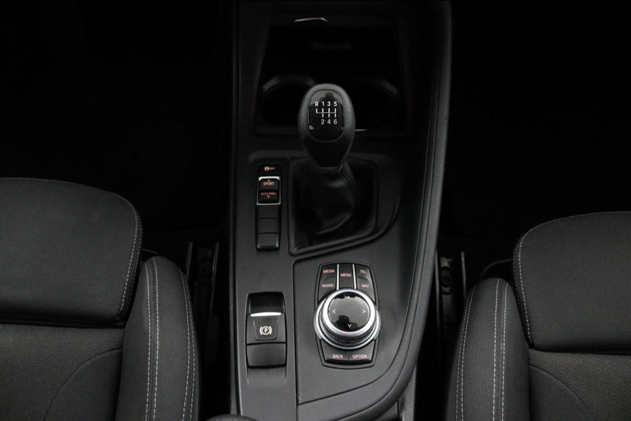BMW X1 sDrive18i Cent.Exe*FULL-LED*NAVI*SPORTSTOEL*ECC*