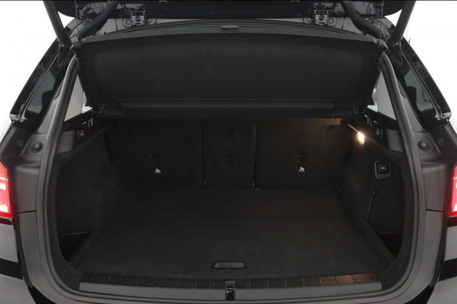 BMW X1 sDrive18i Cent.Exe*FULL-LED*NAVI*SPORTSTOEL*ECC*