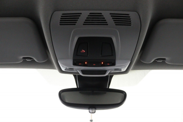 BMW X1 sDrive18i Cent.Exe*FULL-LED*NAVI*SPORTSTOEL*ECC*