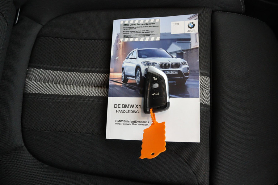BMW X1 sDrive18i Cent.Exe*FULL-LED*NAVI*SPORTSTOEL*ECC*