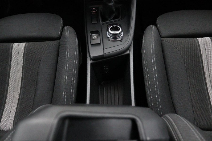BMW X1 sDrive18i Cent.Exe*FULL-LED*NAVI*SPORTSTOEL*ECC*