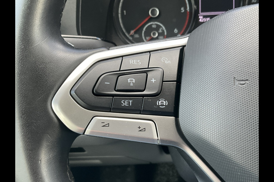 Volkswagen Transporter 6-Pers 2.0 TDI L2H1 DC Bulli Leer Cam Trekhaak Lang 6 Persoons Dubbele Cabine