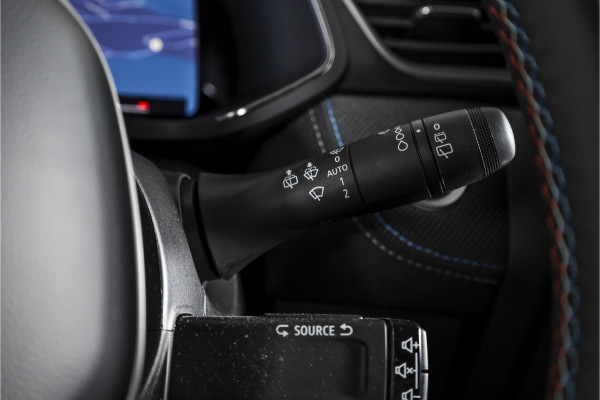 Renault Captur 1.3 mild hybrid 160 PK Esprit Alpine - Automaat | S/K-Panodak | Adapt. Cruise | Stoel-+Stuurverw. | PDC | Camera | NAV + App. Connect | ECC | LM 19" | 4275
