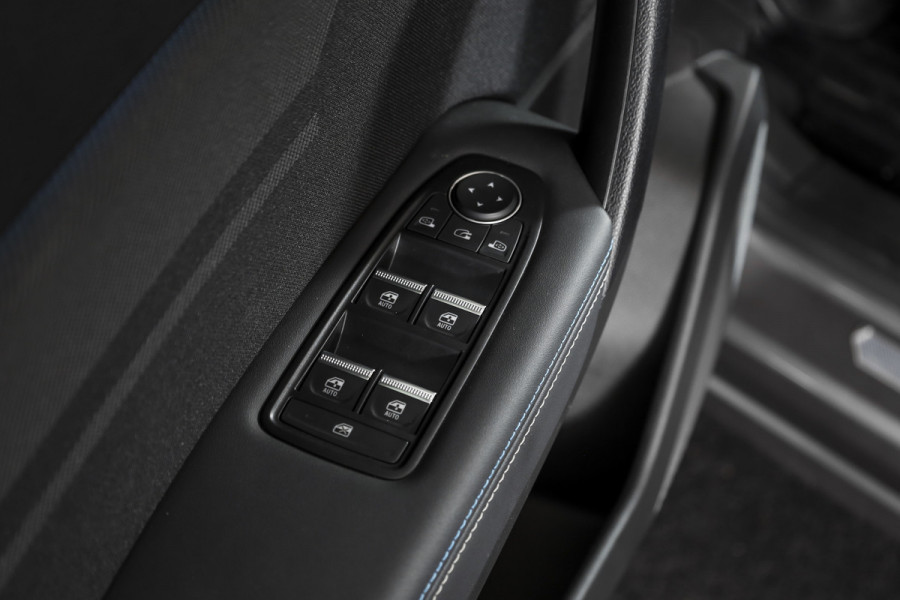 Renault Captur 1.3 mild hybrid 160 PK Esprit Alpine - Automaat | S/K-Panodak | Adapt. Cruise | Stoel-+Stuurverw. | PDC | Camera | NAV + App. Connect | ECC | LM 19" | 4275