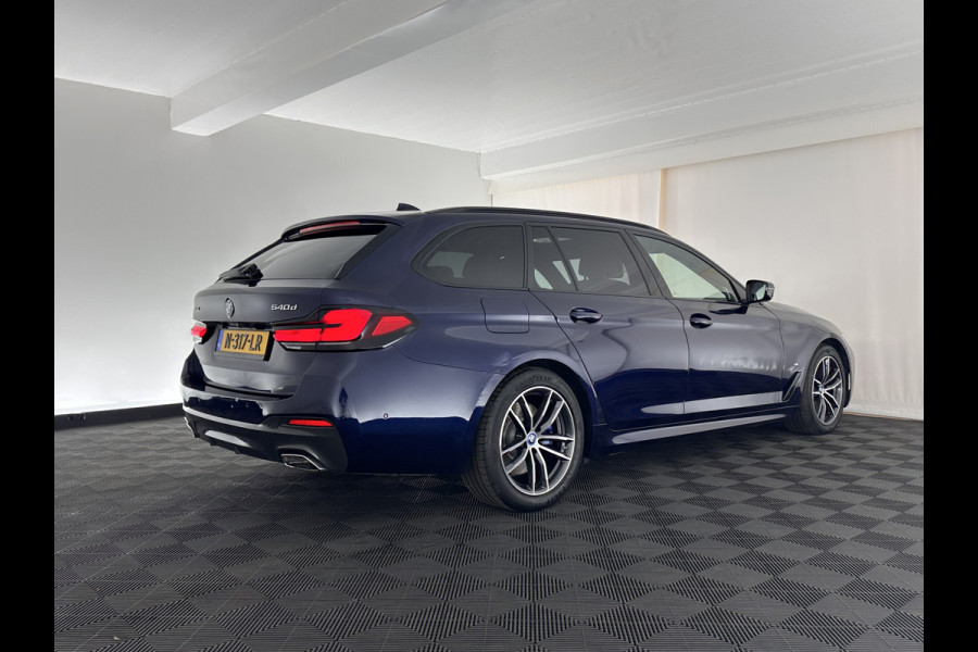 BMW 5 Serie Touring 540d xDrive High Executive (INCL-BTW) Aut. *PANO | LASER-LIGHT | HEAD-UP | LUXURY-LEATHER | BLIND-SPOT | MEMORY-PACK | HARMAN/KARDON | TOP-VIEW | DIGI-COCKPIT | HEATED-COMFORTSEATS | KEYLESS | NAVI-FULLMAP | 18''ALU*