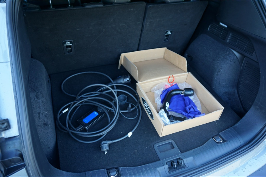 Ford Kuga PHEV Titanium AFN.HAAK (1500KG) | ADAPTIVE | WINTERPACK | DAB+ VERKOCHT