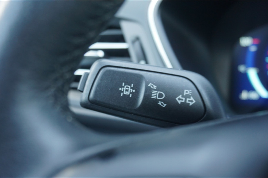 Ford Kuga PHEV Titanium AFN.HAAK (1500KG) | ADAPTIVE | WINTERPACK | DAB+ VERKOCHT