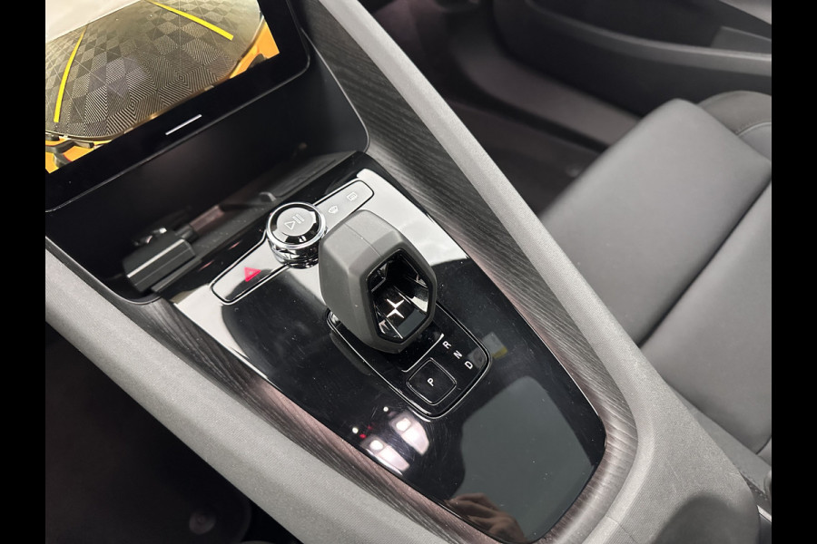 Polestar 2 Long Range Dual Motor Launch Edition 78kWh [ 3-Fase ] (INCL-BTW) *PANO | NAVI-FULLMAP | FULL-LED | BLIND-SPOT | KEYLESS | LANE-ASSIST | DIGI-COCKPIT | CARPLAY | DAB+ | HEATED-COMFORTSEATS | ECC | MEMORY-PACK | PDC | 20''ALU*