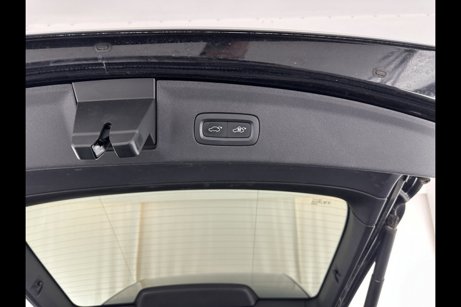 Polestar 2 Long Range Dual Motor Launch Edition 78kWh [ 3-Fase ] (INCL-BTW) *PANO | NAVI-FULLMAP | FULL-LED | BLIND-SPOT | KEYLESS | LANE-ASSIST | DIGI-COCKPIT | CARPLAY | DAB+ | HEATED-COMFORTSEATS | ECC | MEMORY-PACK | PDC | 20''ALU*
