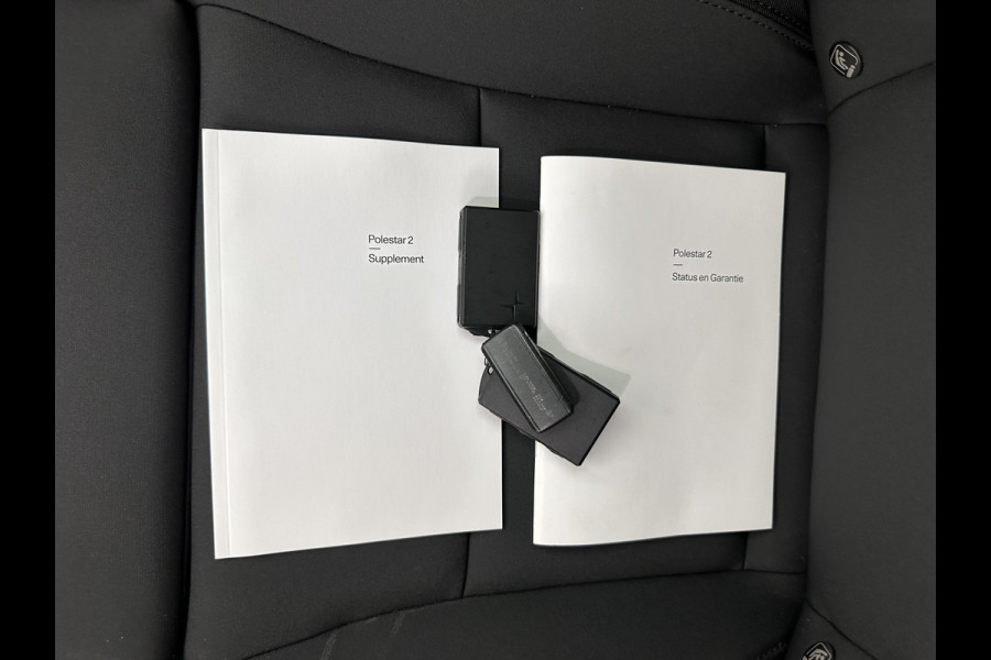 Polestar 2 Long Range Dual Motor Launch Edition 78kWh [ 3-Fase ] (INCL-BTW) *PANO | NAVI-FULLMAP | FULL-LED | BLIND-SPOT | KEYLESS | LANE-ASSIST | DIGI-COCKPIT | CARPLAY | DAB+ | HEATED-COMFORTSEATS | ECC | MEMORY-PACK | PDC | 20''ALU*