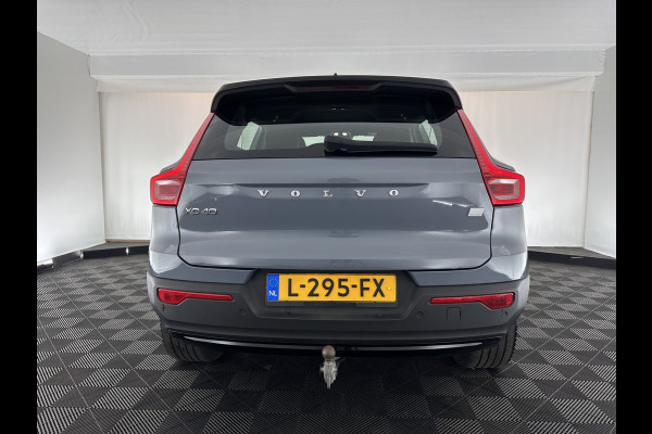 Volvo XC40 Recharge P8 AWD R-Design [ 3-Fase ] {SOH-89%} (INCL-BTW) *LEATHER-ALCANTARA | DIGI-COCKPIT | FULL-LED | PREMIUM-AUDIO | TOP-VIEW | CARPLAY | NAVI-FULLMAP | ECC | PDC | KEYLESS | HEATED-SPORTSEATS | BLIS | PRIVACY-GLASS | TOWBAR | 19 "ALU