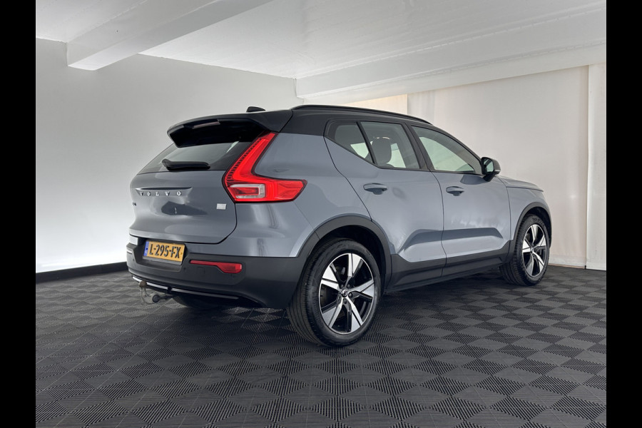 Volvo XC40 Recharge P8 AWD R-Design [ 3-Fase ] {SOH-89%} (INCL-BTW) *LEATHER-ALCANTARA | DIGI-COCKPIT | FULL-LED | PREMIUM-AUDIO | TOP-VIEW | CARPLAY | NAVI-FULLMAP | ECC | PDC | KEYLESS | HEATED-SPORTSEATS | BLIS | PRIVACY-GLASS | TOWBAR | 19 "ALU
