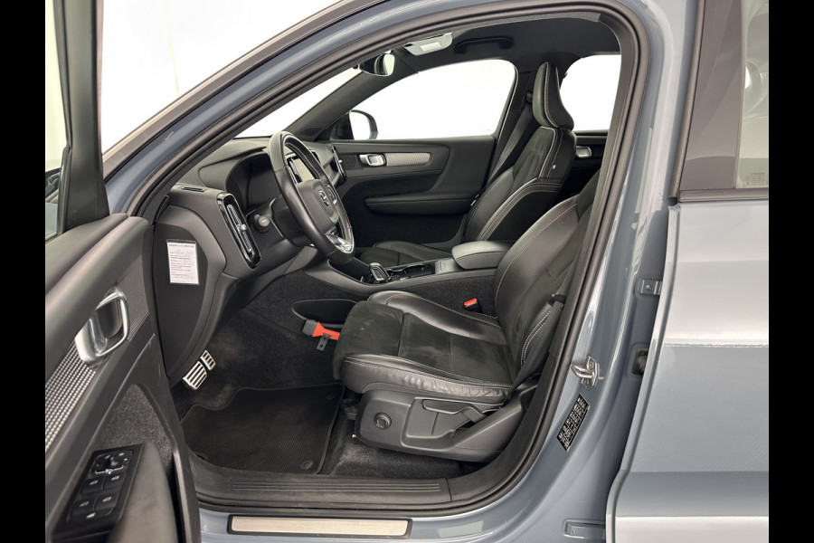 Volvo XC40 Recharge P8 AWD R-Design [ 3-Fase ] {SOH-89%} (INCL-BTW) *LEATHER-ALCANTARA | DIGI-COCKPIT | FULL-LED | PREMIUM-AUDIO | TOP-VIEW | CARPLAY | NAVI-FULLMAP | ECC | PDC | KEYLESS | HEATED-SPORTSEATS | BLIS | PRIVACY-GLASS | TOWBAR | 19 "ALU