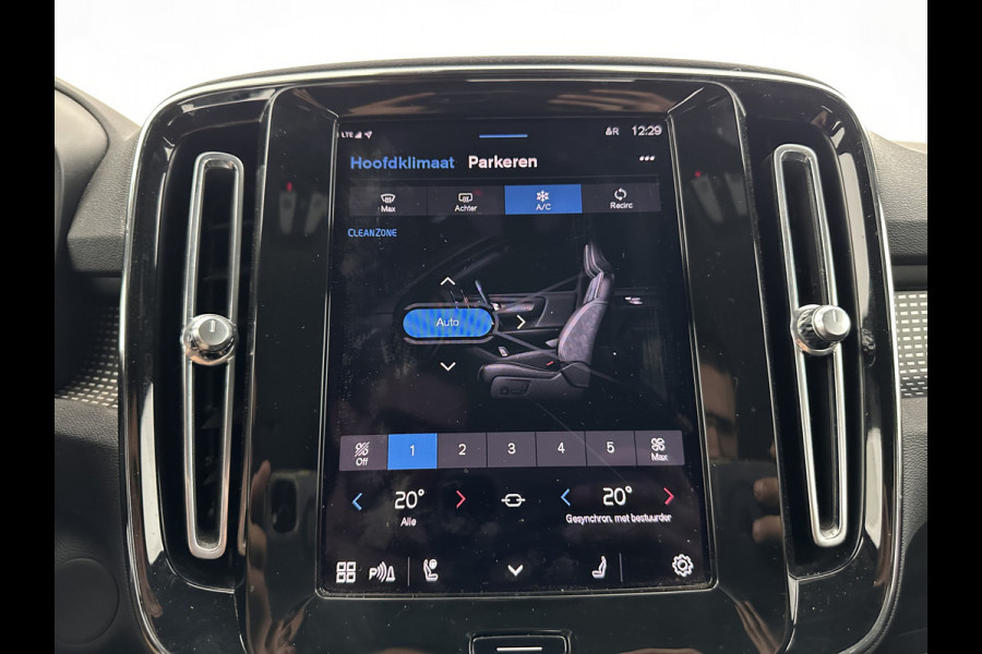 Volvo XC40 Recharge P8 AWD R-Design [ 3-Fase ] {SOH-89%} (INCL-BTW) *LEATHER-ALCANTARA | DIGI-COCKPIT | FULL-LED | PREMIUM-AUDIO | TOP-VIEW | CARPLAY | NAVI-FULLMAP | ECC | PDC | KEYLESS | HEATED-SPORTSEATS | BLIS | PRIVACY-GLASS | TOWBAR | 19 "ALU