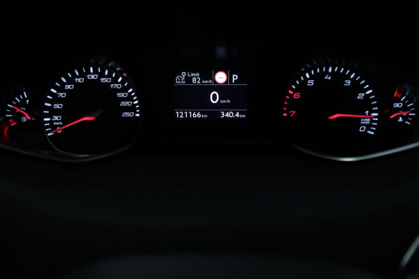 Peugeot 308 SW 1.2 PureTech Blue / PANO / DODEHOEK / 2X MESSAGE / CAMERA / CARPLAY
