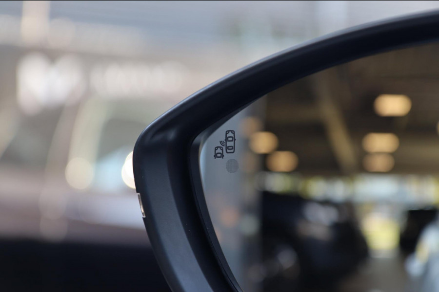 Peugeot 308 SW 1.2 PureTech Blue / PANO / DODEHOEK / 2X MESSAGE / CAMERA / CARPLAY