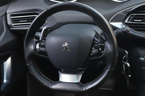 Peugeot 308 SW 1.2 PureTech Blue / PANO / DODEHOEK / 2X MESSAGE / CAMERA / CARPLAY