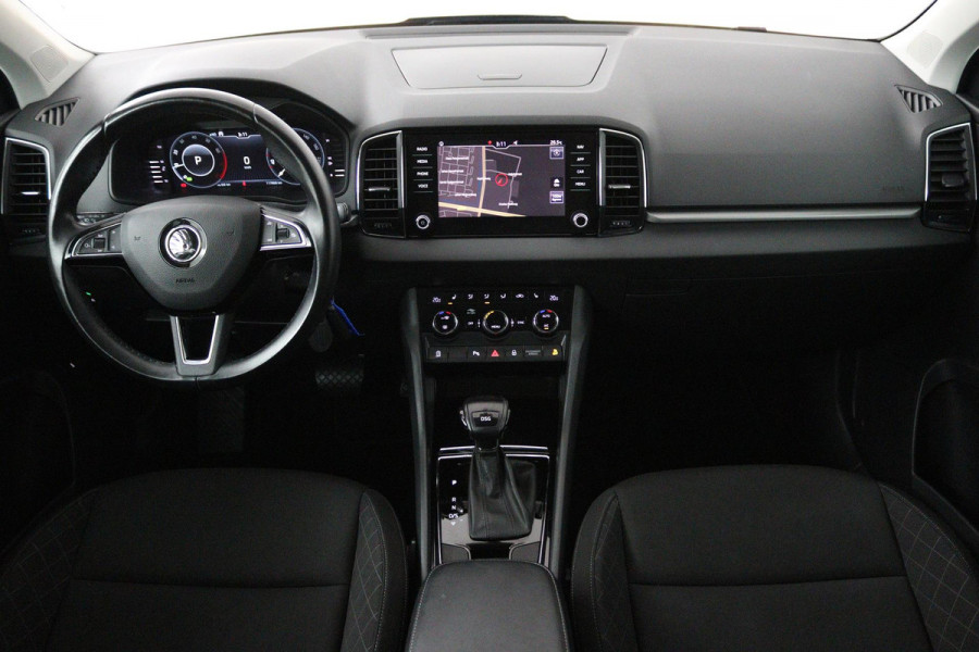 Škoda Karoq 1.0 TSI Clever Edition (DIGITALE COCKPIT, STOELVERWARMING, ACHTERUITRIJCAMERA, AUTOMAAT, CRUISE CONTROL)