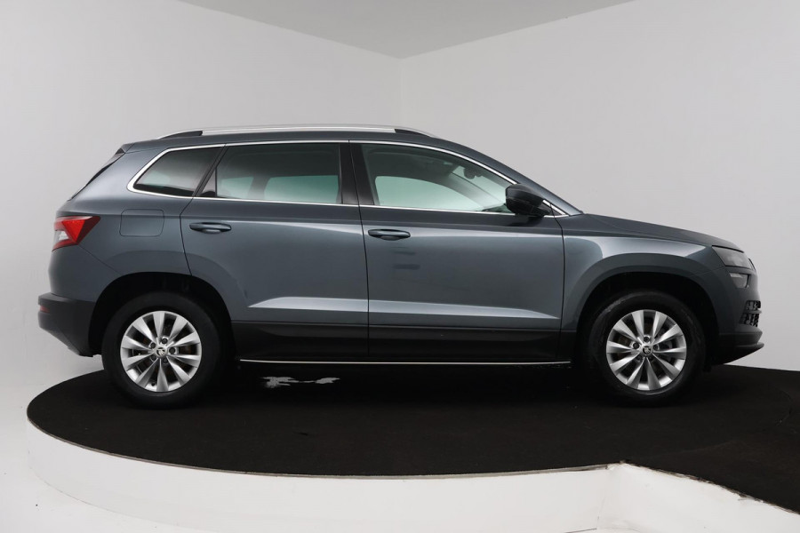 Škoda Karoq 1.0 TSI Clever Edition (DIGITALE COCKPIT, STOELVERWARMING, ACHTERUITRIJCAMERA, AUTOMAAT, CRUISE CONTROL)