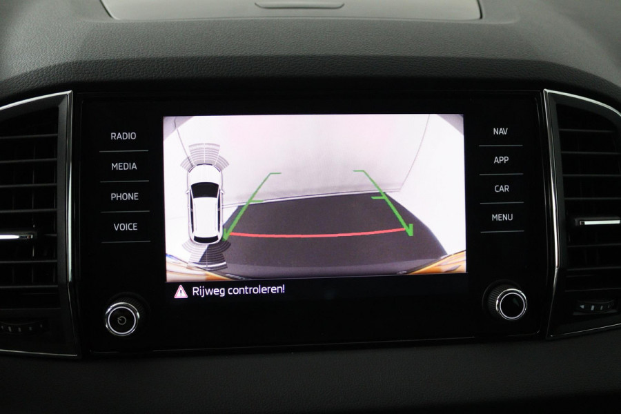 Škoda Karoq 1.0 TSI Clever Edition (DIGITALE COCKPIT, STOELVERWARMING, ACHTERUITRIJCAMERA, AUTOMAAT, CRUISE CONTROL)