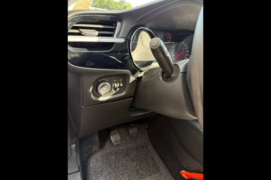 Opel Corsa 1.2 Edition AIRCO | NAVI | CARPLAY | HILL HOLD | LANE ASSIST | NWE APK