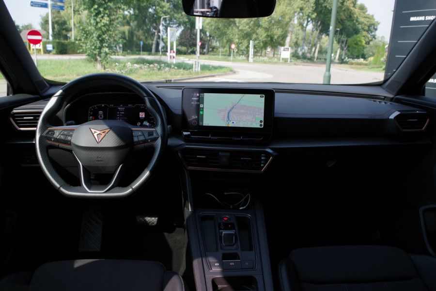 CUPRA Formentor 1.4 e-Hybrid 204 PK Adrenaline, Trekhaak, Adap. Cruise Control, Sfeerverlichting, LED