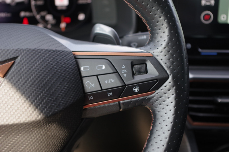 CUPRA Formentor 1.4 e-Hybrid 204 PK Adrenaline, Trekhaak, Adap. Cruise Control, Sfeerverlichting, LED