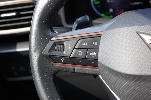 CUPRA Formentor 1.4 e-Hybrid 204 PK Adrenaline, Trekhaak, Adap. Cruise Control, Sfeerverlichting, LED