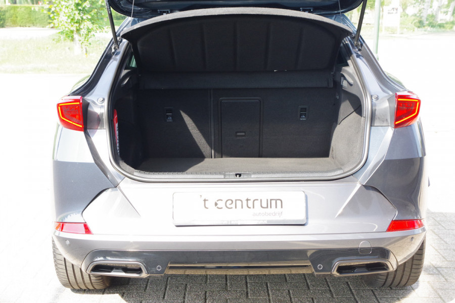 CUPRA Formentor 1.4 e-Hybrid 204 PK Adrenaline, Trekhaak, Adap. Cruise Control, Sfeerverlichting, LED