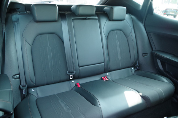 CUPRA Formentor 1.4 e-Hybrid 204 PK Adrenaline, Trekhaak, Adap. Cruise Control, Sfeerverlichting, LED