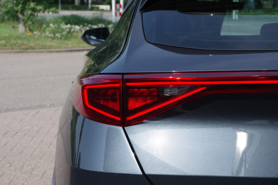 CUPRA Formentor 1.4 e-Hybrid 204 PK Adrenaline, Trekhaak, Adap. Cruise Control, Sfeerverlichting, LED