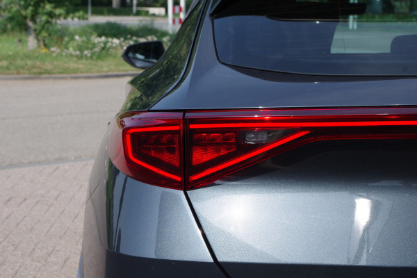 CUPRA Formentor 1.4 e-Hybrid 204 PK Adrenaline, Trekhaak, Adap. Cruise Control, Sfeerverlichting, LED